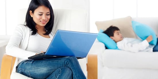 parent-w-laptop